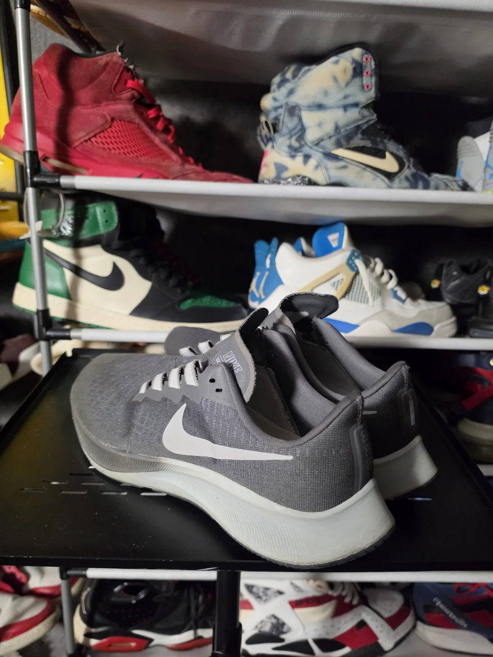 🔥 Nike Zoom Pegasus 37 Men's Size 10 Gray and White Running Shoes
